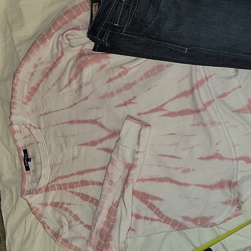 Ocean Drive light weight sweatshirt dyed mauvy pink on white size M